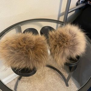 tan brown faux fur sandals